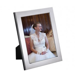silver photo frame for 6 inch x 4 inch picture from the dublin range