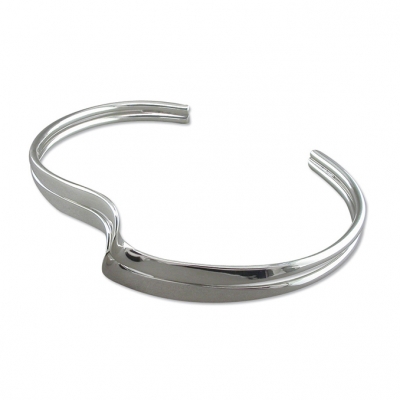 ladies sterling hallmarked silver wrist bangle bracelet.