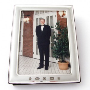 silver picture frame with large feature hallmark for 7 inch x 5 inch picture
