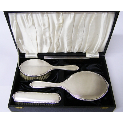 top quality hallmarked sterling silver ladies dressing table set