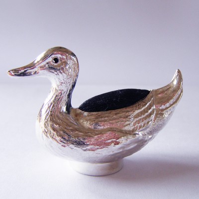 sterling silver hallmarked pin cushion in the form of a duck